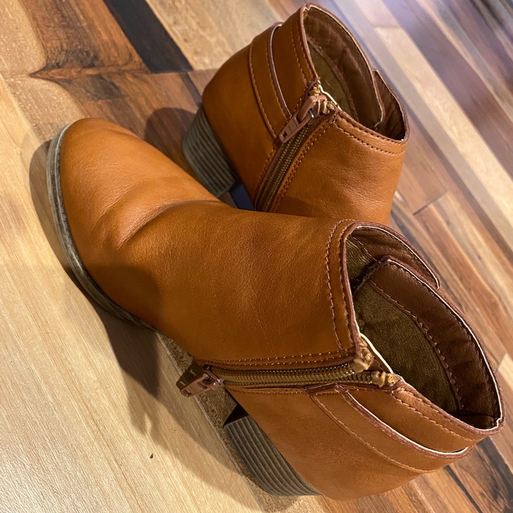 Tan booties girls size 1 old navy